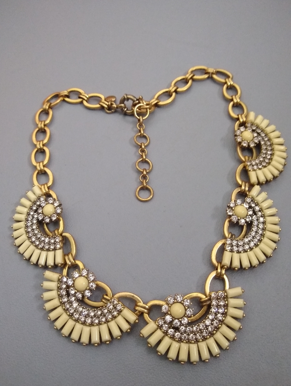 Vintage J. CREW Gold Tone Rhinestone Fan Design Links STATEMENT Necklace